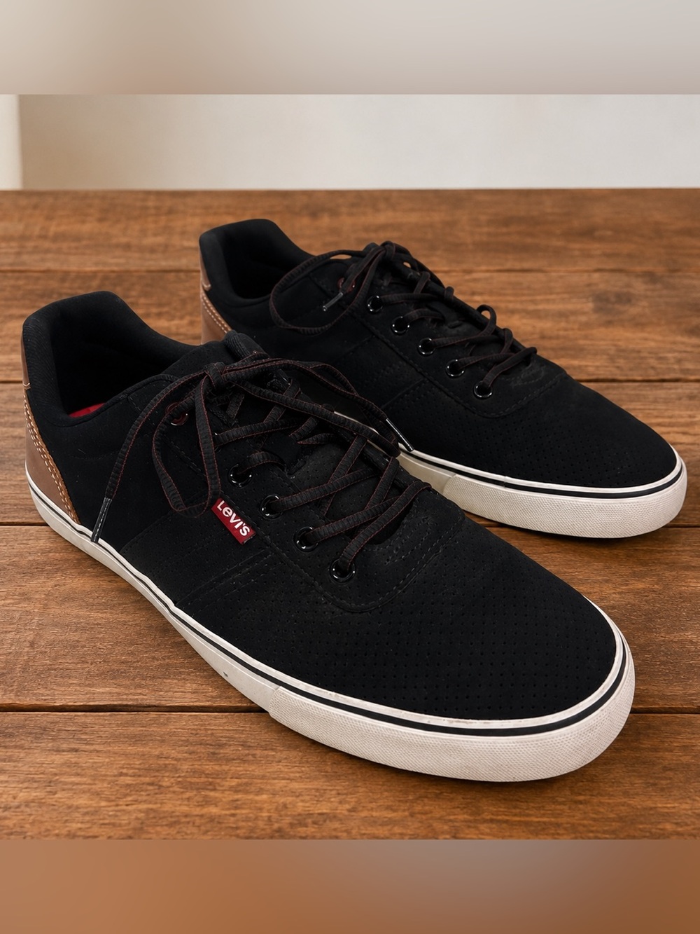Levi's Men's Black and Brown Lace Up Sneakers Size 12